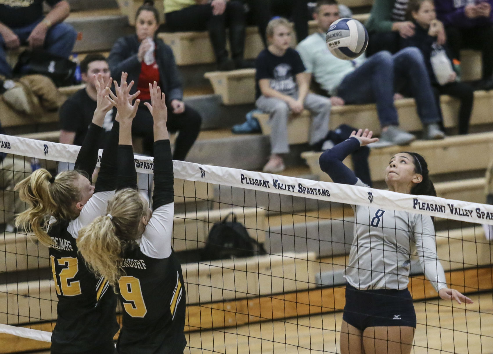 110419-qct-spt-bett-pv-vball-14.jpg